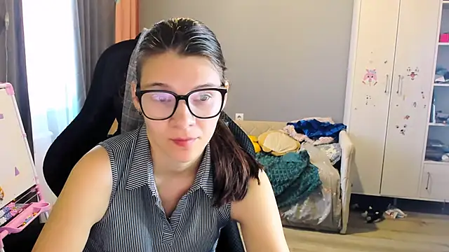 Snapshot of MollyLollipop chatting on September 2025 02:15:02 AM MollyLollipop online show from September 2025 02:15:02 AM