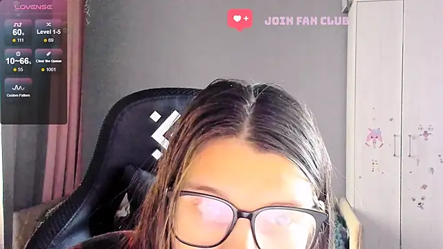 Snapshot of MollyLollipop chatting on September 2025 04:50:01 AM MollyLollipop online show from September 2025 04:50:01 AM