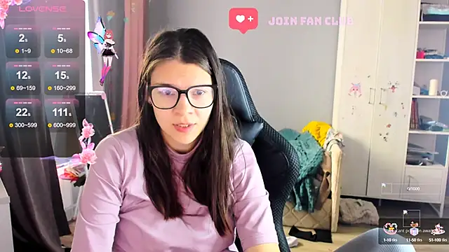 Snapshot of MollyLollipop chatting on October 2025 06:22:02 AM MollyLollipop online show from October 2025 06:22:02 AM