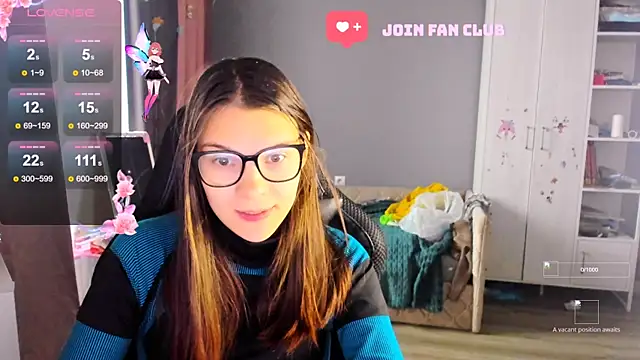 Snapshot of MollyLollipop chatting on October 2025 04:22:01 AM MollyLollipop online show from October 2025 04:22:01 AM