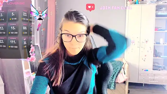 Snapshot of MollyLollipop chatting on October 2025 02:56:01 AM MollyLollipop online show from October 2025 02:56:01 AM