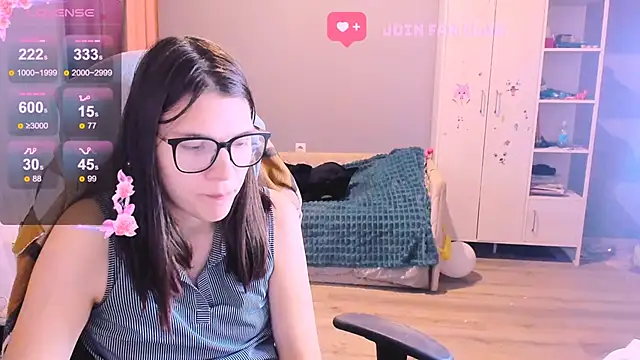 Snapshot of MollyLollipop chatting on November 2025 02:44:01 AM MollyLollipop online show from November 2025 02:44:01 AM