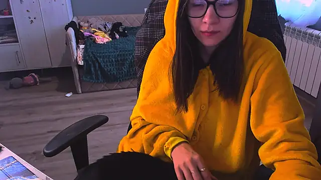 Snapshot of MollyLollipop chatting on December 2025 06:11:01 AM MollyLollipop online show from December 2025 06:11:01 AM