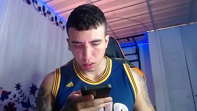 Snapshot of Adam_Hudsond chatting on January 2026 02:21:02 PM Adam Hudsond online show from January 2026 02:21:02 PM