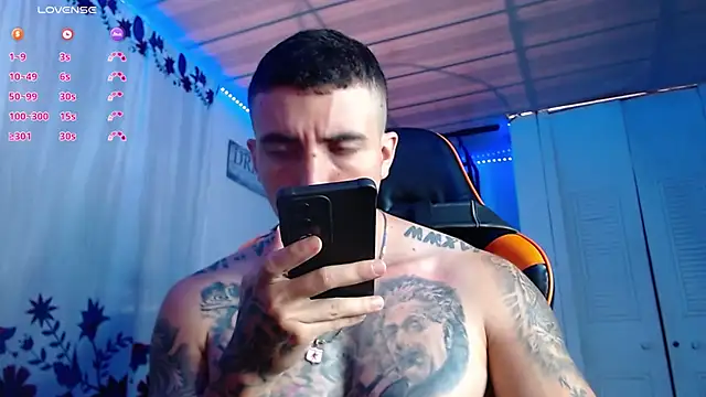 Snapshot of Adam_Hudsond chatting on January 2026 02:12:02 PM Adam Hudsond online show from January 2026 02:12:02 PM