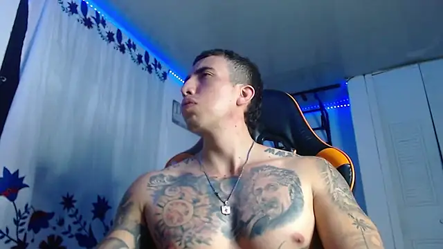 Snapshot of Adam_Hudsond chatting on February 2026 12:07:01 AM Adam Hudsond online show from February 2026 12:07:01 AM