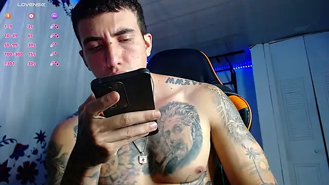 Snapshot of Adam_Hudsond chatting on February 2026 10:30:02 PM Adam Hudsond online show from February 2026 10:30:02 PM