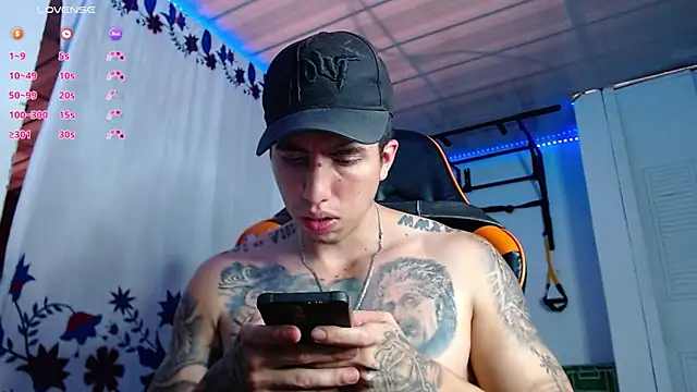 Snapshot of Adam_Hudsond chatting on March 2026 08:39:01 PM Adam Hudsond online show from March 2026 08:39:01 PM