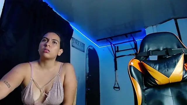 Snapshot of Adam_Hudsond chatting on April 2026 04:13:02 AM Adam Hudsond online show from April 2026 04:13:02 AM