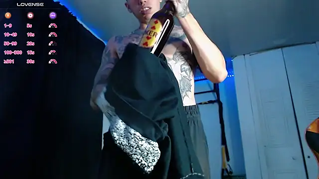 Snapshot of Adam_Hudsond chatting on April 2026 12:42:02 AM Adam Hudsond online show from April 2026 12:42:02 AM