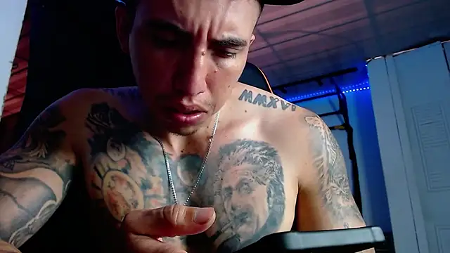 Snapshot of Adam_Hudsond chatting on April 2026 02:29:01 PM Adam Hudsond online show from April 2026 02:29:01 PM