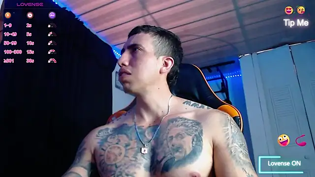 Snapshot of Adam_Hudsond chatting on April 2026 01:15:01 PM Adam Hudsond online show from April 2026 01:15:01 PM