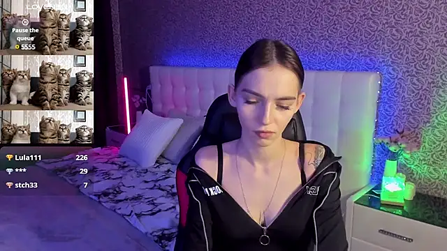 SophieCatty online show from March 2025 11:51:01 AM