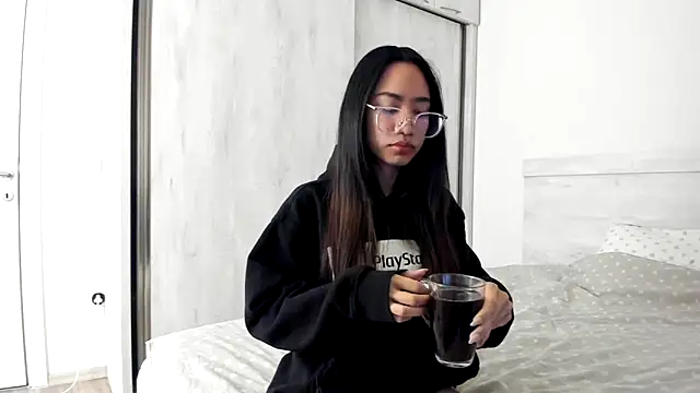 itsyourcassie online show from January 2025 02:47:01 AM