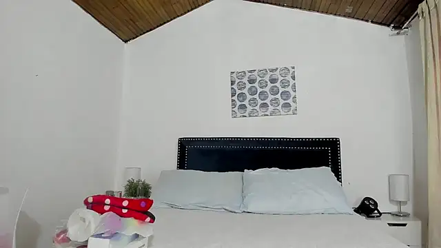 ZulyMichels online show from February 2025 12:44:02 PM