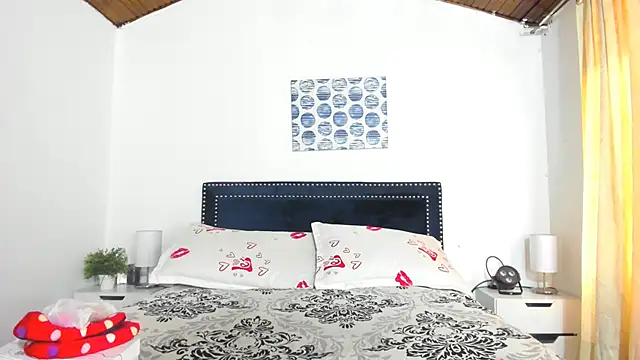 ZulyMichels online show from March 2025 12:39:01 PM