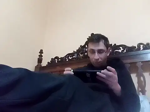 Snapshot of White_rabbit_ chatting on January 2025 10:06:01 PM White rabbit  online show from January 2025 10:06:01 PM