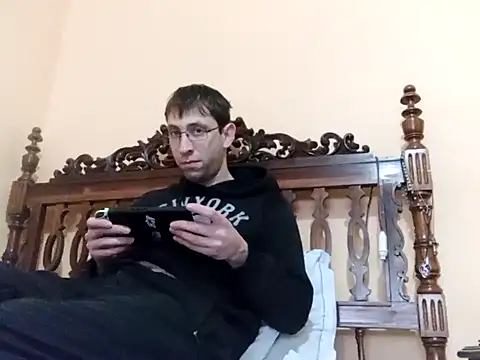 Snapshot of White_rabbit_ chatting on January 2025 09:57:01 AM White rabbit  online show from January 2025 09:57:01 AM