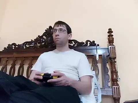 Snapshot of White_rabbit_ chatting on February 2025 02:58:01 PM White rabbit  online show from February 2025 02:58:01 PM