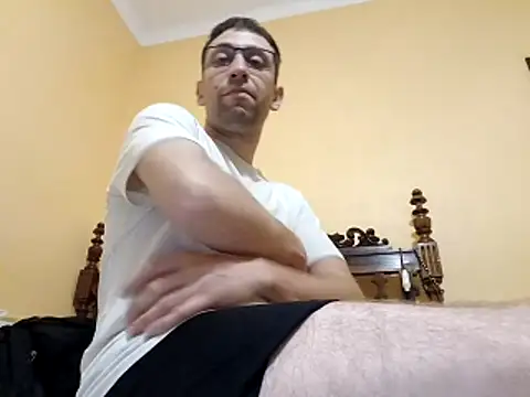 Snapshot of White_rabbit_ chatting on October 2025 09:04:02 PM White rabbit  online show from October 2025 09:04:02 PM