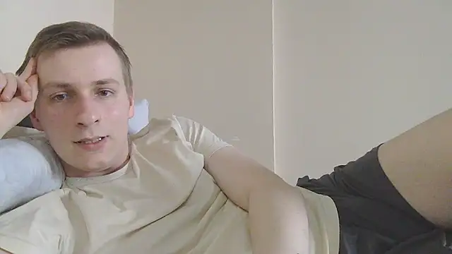 Snapshot of your_andy chatting on April 2026 07:45:01 AM your andy online show from April 2026 07:45:01 AM