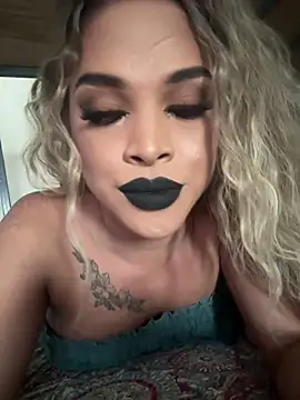 Snapshot of MarryQueen22 chatting on March 2026 12:34:02 AM MarryQueen22 online show from March 2026 12:34:02 AM