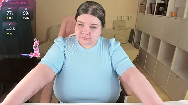 Snapshot of PlumPie chatting on March 2026 10:46:01 PM PlumPie online show from March 2026 10:46:01 PM