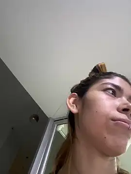 Girl Cherry online show from January 2025 11:01:01 AM