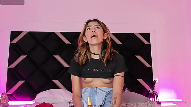 Girl Cherry online show from March 2025 05:52:01 PM