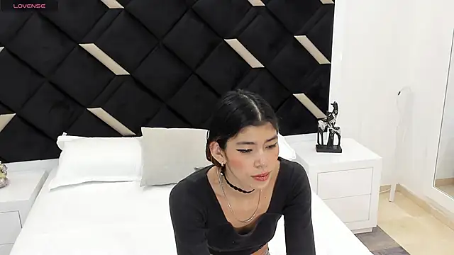 Girl Cherry online show from September 2025 11:32:01 AM