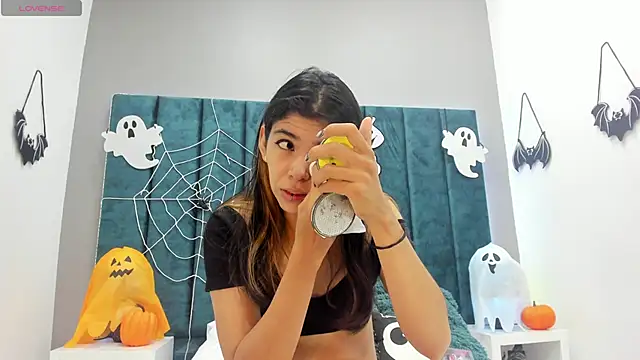 Girl Cherry online show from October 2025 11:32:02 AM