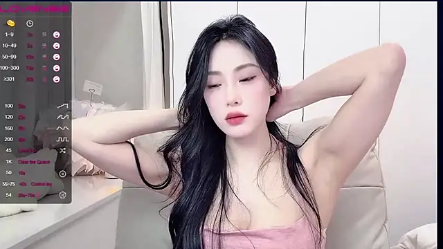 uuxiaocai online show from April 2026 12:21:01 PM