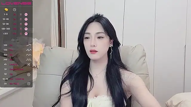 uuxiaocai online show from July 2026 12:19:01 PM