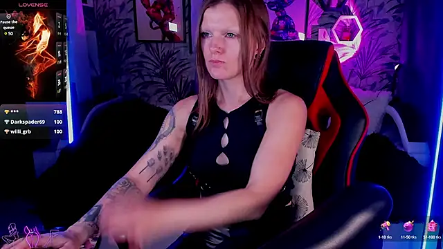 Snapshot of Devi_Evi chatting on January 2025 08:29:01 PM Devi Evi online show from January 2025 08:29:01 PM