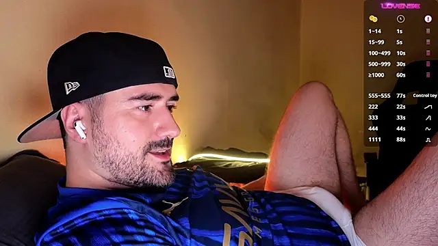 DominantTheo online show from November 2025 03:43:02 AM