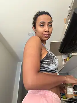 Snapshot of Victoriasant chatting on April 2026 06:49:02 PM Victoriasant online show from April 2026 06:49:02 PM