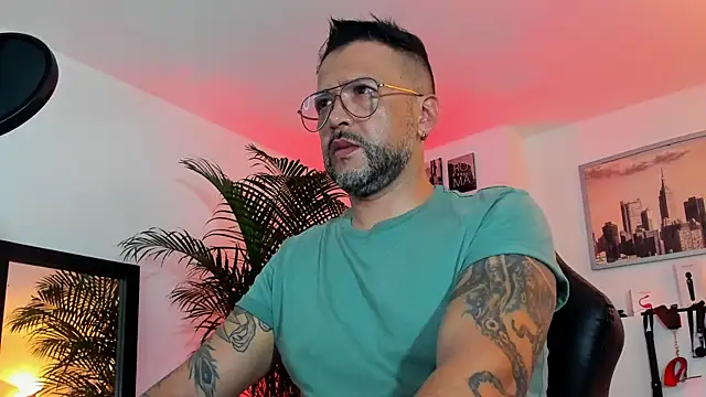 MrFrank tattoo online show from December 2024 04:30:02 AM