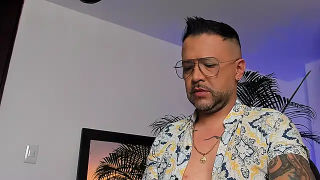 MrFrank tattoo online show from January 2025 03:39:02 PM