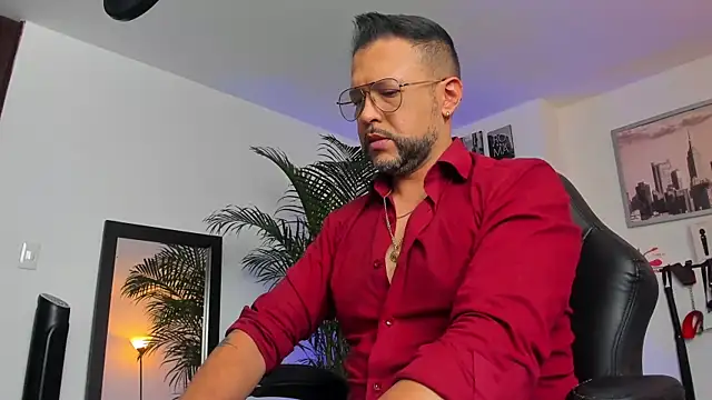 MrFrank tattoo online show from January 2025 02:19:01 PM