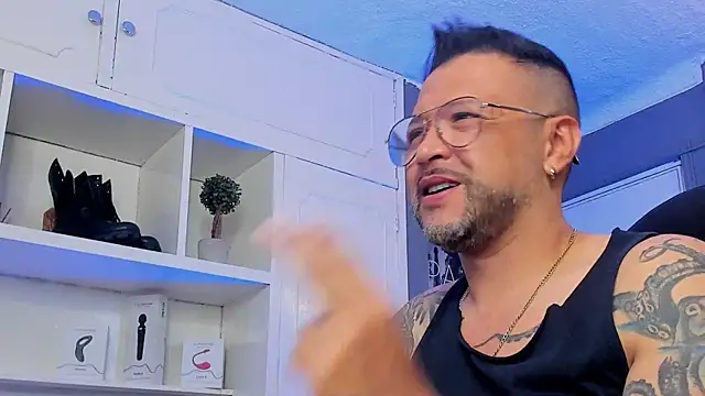 MrFrank tattoo online show from March 2025 07:16:01 PM