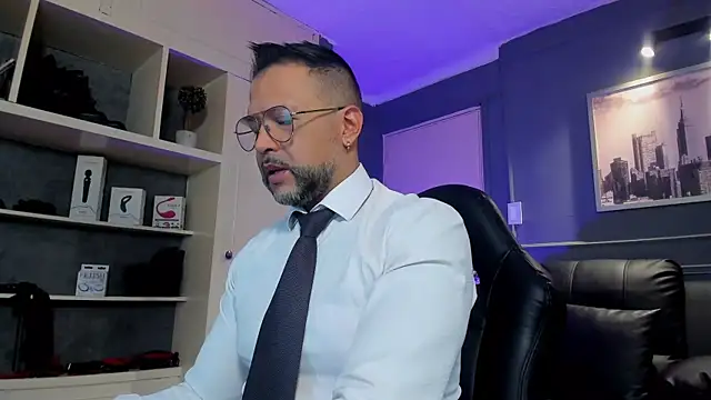 MrFrank tattoo online show from November 2025 12:26:01 PM