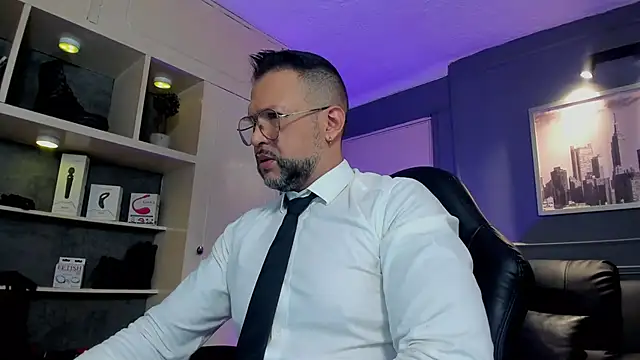 MrFrank tattoo online show from November 2025 12:15:02 PM