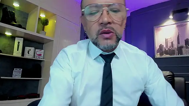 Snapshot of MrFrank_tattoo chatting on January 2026 12:07:02 PM MrFrank tattoo online show from January 2026 12:07:02 PM