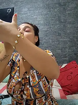 LizzRouse online show from December 2025 12:24:02 PM