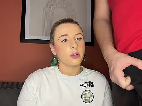 Snapshot of Strongqueen chatting on December 2024 08:18:02 PM Strongqueen online show from December 2024 08:18:02 PM