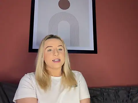 Snapshot of Strongqueen chatting on December 2024 09:22:02 PM Strongqueen online show from December 2024 09:22:02 PM