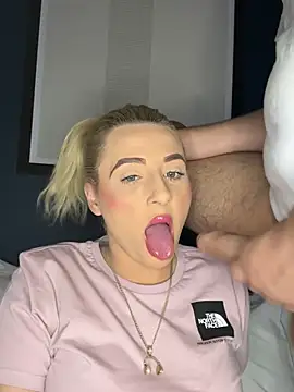 Snapshot of Strongqueen chatting on January 2025 04:13:02 PM Strongqueen online show from January 2025 04:13:02 PM