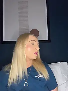 Snapshot of Strongqueen chatting on February 2025 09:04:01 PM Strongqueen online show from February 2025 09:04:01 PM