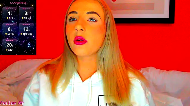 Snapshot of Strongqueen chatting on February 2025 09:32:02 PM Strongqueen online show from February 2025 09:32:02 PM