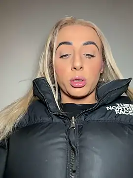 Strongqueen online show from December 2025 09:11:01 PM